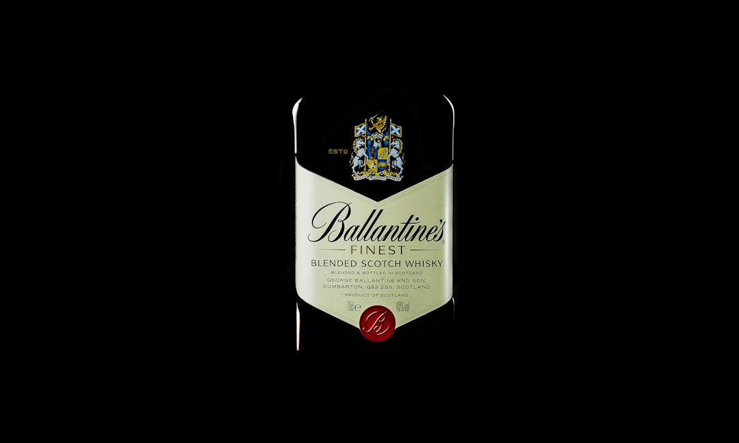 Photo arbitrator selection